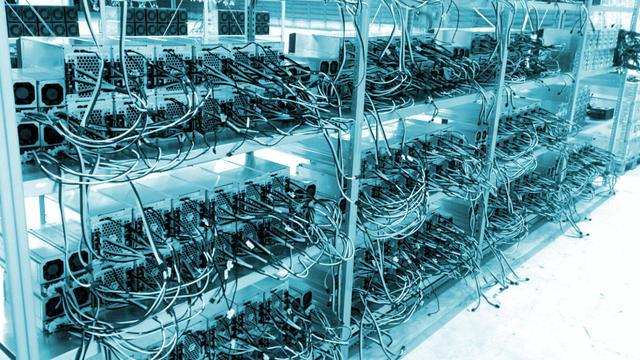 A robust mining rig setup illustrating the core differences in hosted versus on-site Dash mining